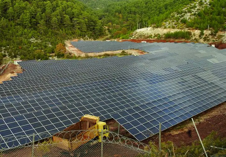 Nif arazi tipi güneş enerji santrali